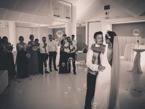 La divertida boda de Johnny y Carmen